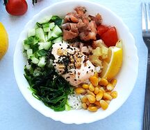 Поке со слабосоленой горбушей