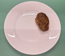 Большая мясная котлета