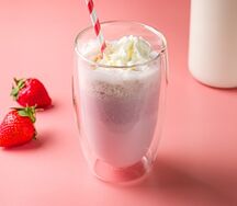 Клубничный коктейль