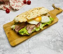 Панини с беконом