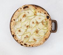 Пицца Груша-горгонзола