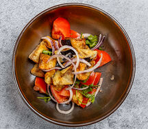 Салат с хрустящими баклажанами