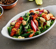 Теплый салат с куриным филе