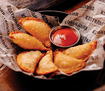 Мини-чебуреки с креветкой