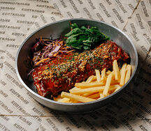 Ребро поросенка в глазури из фирменного соуса BBQ