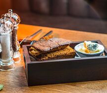 Пивной хлеб с копченым маслом