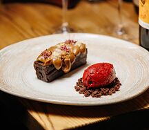 Шоколадный брауни под кремом из печёной тыквы