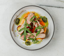 Стейк тунца с перцем рамиро