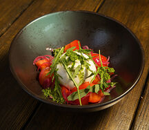 Буррата с песто