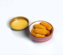 Сырные палочки с соусом из свежего манго