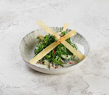 Салат с говяжьим языком и битыми огурцами