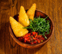 Жареный сулугуни в хрустящей корочке