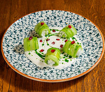 Рулетики из огурцов с творожным сыром