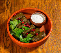 Долма в виноградных листьях