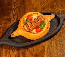 Хачапури с люля-кебабом из курицы