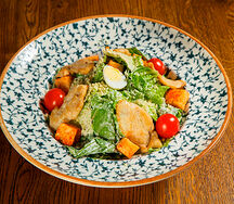 Салат Цезарь с курицей