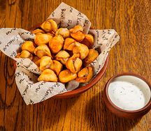 Жареные мини-квеври с бараниной