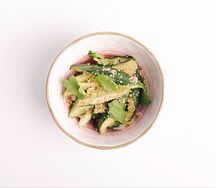 Битые огурцы с арахисом