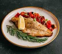 Сибас с овощами