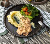 Бефстроганов с картофельным пюре