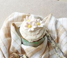 Кулич с ромашками маленький