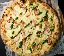 Курица с беконом