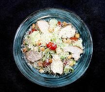 Салат Цезарь с курицей
