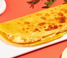 Кыстыбургер с омлетом и моцареллой