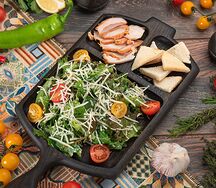 Салат Цезарь с курицей