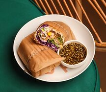 Рап с креветками и кунжутным соусом