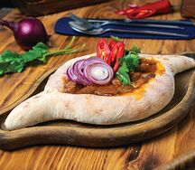 Хачапури по-аджарски с солянкой по-грузински