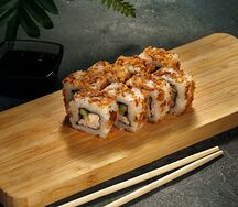 Ролл с беконом