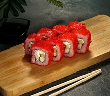 Ролл с крабом и креветкой