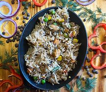 Морепродукты с овощами и рисом