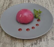 Муссовое пирожное со смородиной