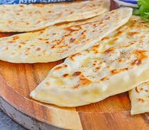 Кутабы с сыром