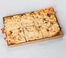 Тонкий луковый тарт