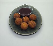 Сырные шарики с беконом