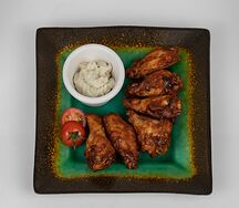 Крылья Барбекю с соусом Блю чиз