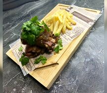 Свиные ребра в луковом джеме