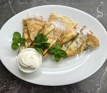 Блинчики со сметаной