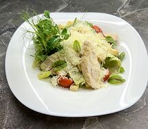 Салат Цезарь с курицей