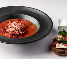 Борщ с томленой говядиной