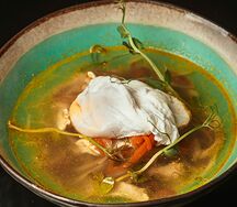 Бульон Куриный с яйцом пашот