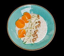 Каша овсяная с яблоками и мандаринами