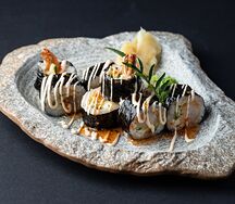 Ролл с креветкой в темпуре