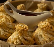 Хинкали со свининой и говядиной жареные