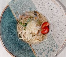 Паста с ветчиной и грибами