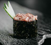 Гункан тунец