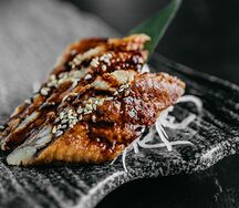 Сашими угорь